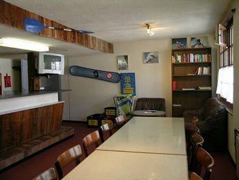 Hostal Hirschen Backpacker-hotel & Pub