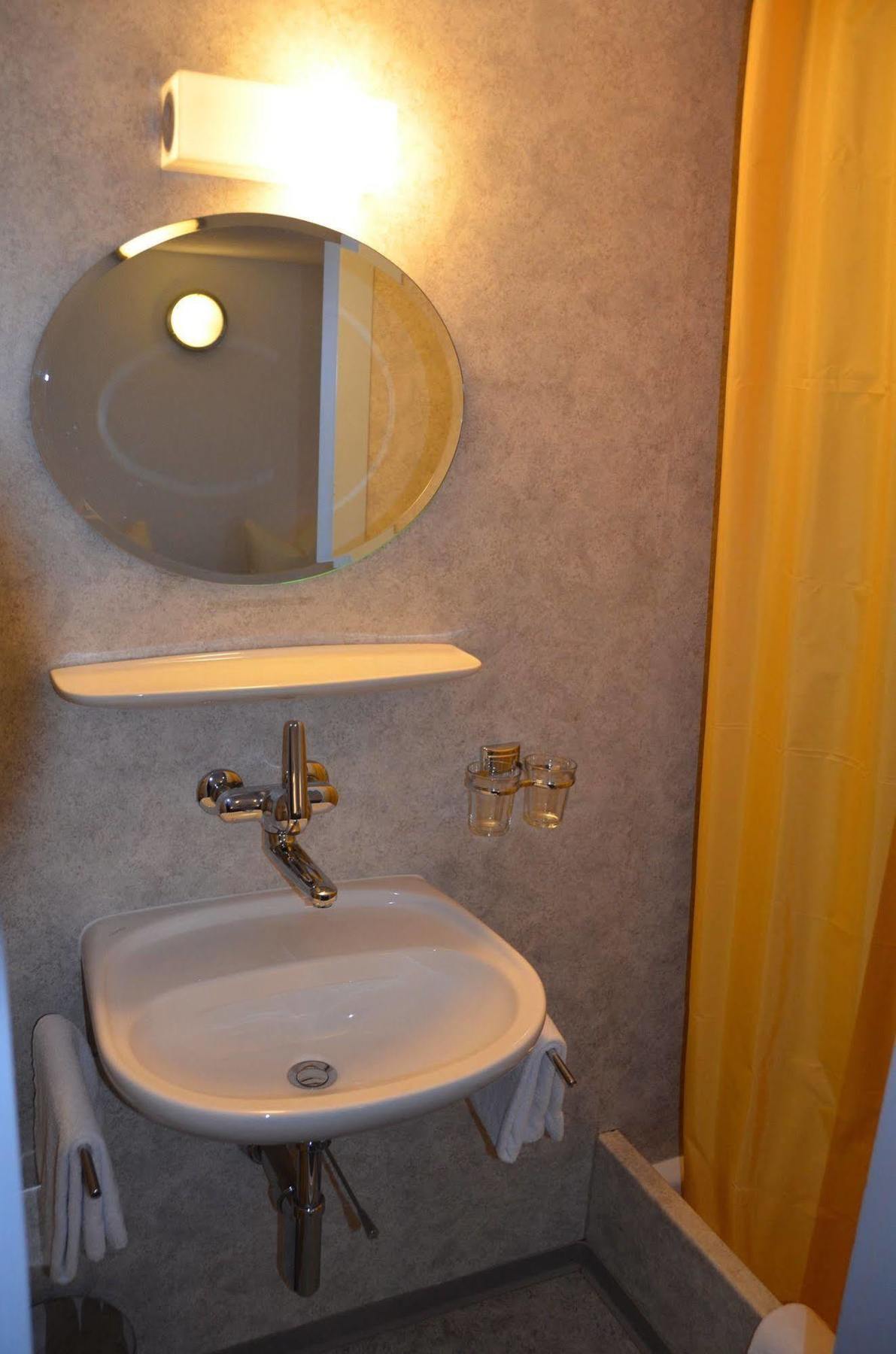 Hirschen Backpacker-hotel & Pub Hostal Schwyz