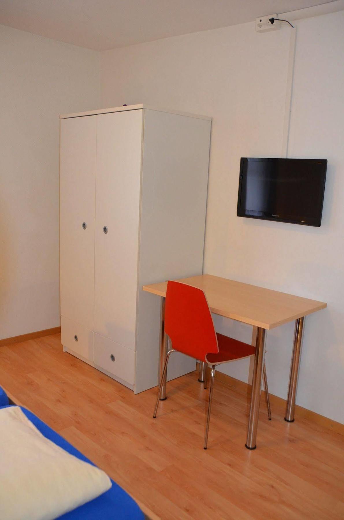 Hirschen Backpacker-hotel & Pub * Schwyz