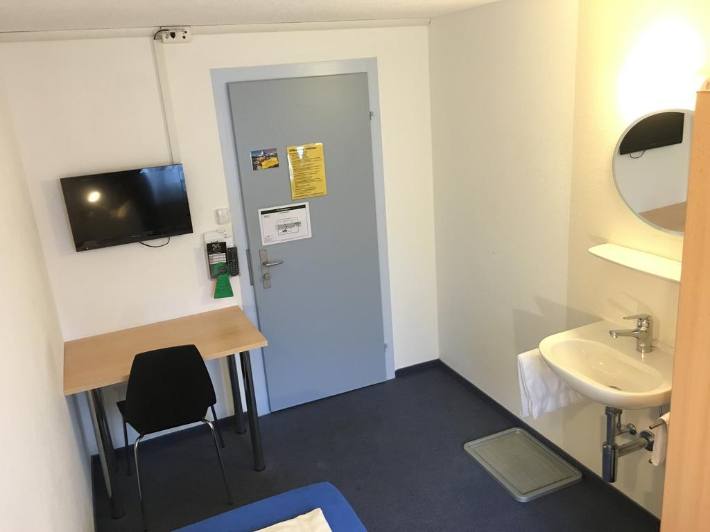 छात्रावास Hirschen Backpacker-Hotel & Pub Schwyz