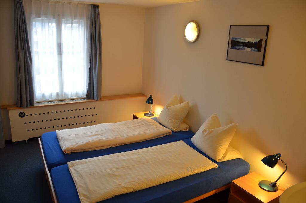Hirschen Backpacker-Hotel & Pub छात्रावास Schwyz
